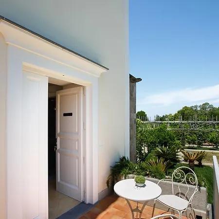 Villa Don Camillo Guest house 2*